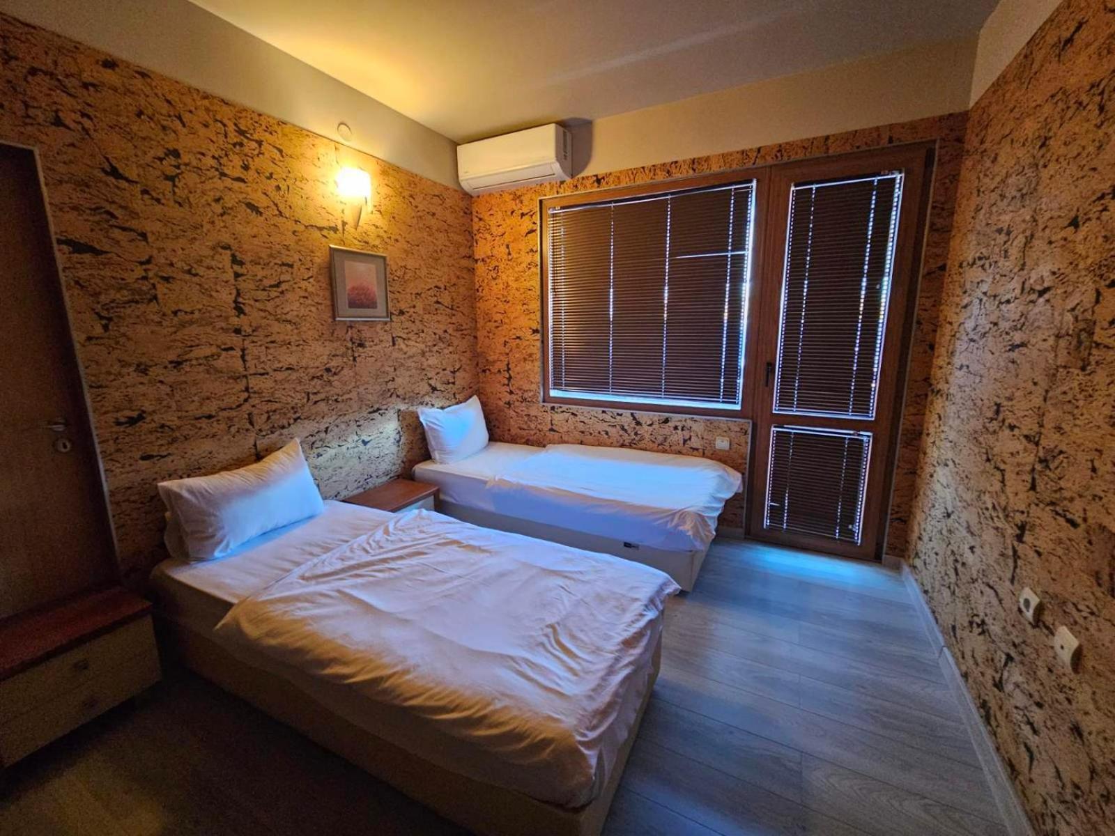 Complex Racic Hotel Voyvodinovo ภายนอก รูปภาพ
